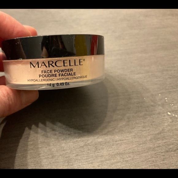 2/12$ ✨ Marcelle - Face Powder - Picture 2 of 4